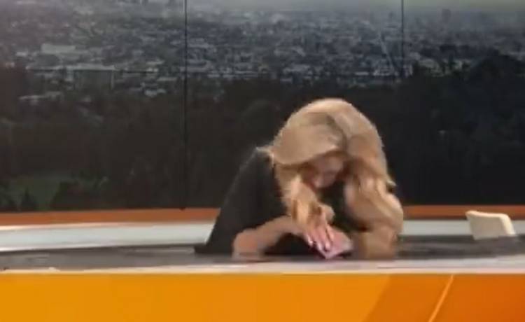 Pogodynka zemdlała i upadła na podłogę. Wszystko w telewizji na żywo [WIDEO]