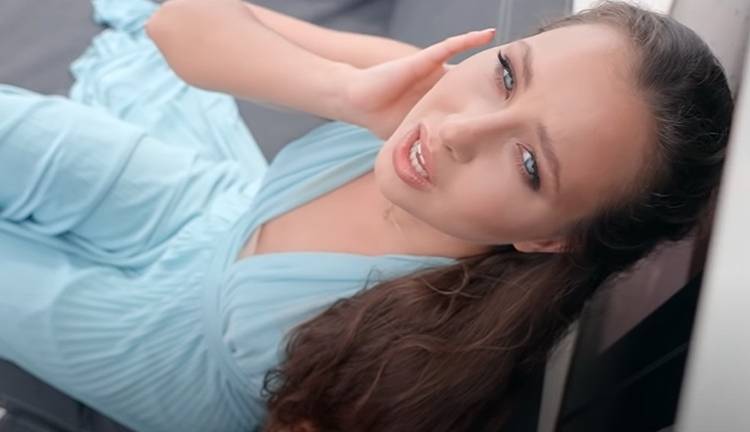 Bogusia Brzezińska w nowej piosence do "Hotelu Paradise". Zastąpi hit Soni [WIDEO]