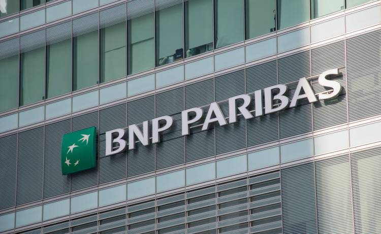 Alarm w BNP Paribas! Oszuści polują na kody BLIK, fot. Shutterstock