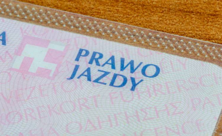 Prawo jazdy - już nie musisz nosić go ze sobą. Od grudnia wystarczy telefon 