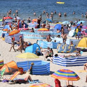 Rozstawiasz parawan na plaży? W niektórych sytuacjach grozi za to mandat