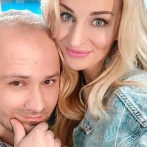 Uczestnik "Ślubu..." pół roku temu zdecydował się na zabieg przeszczepu włosów. Dziś prezentuje jego efekt                                       