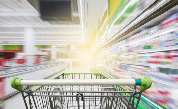 W niedzielę sklepy będą otwarte? To ostatni dzwonek na zakupy przed majówką!