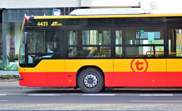 Mateusz poszukuje pasażerki warszawskiego autobusu. "Ciągle o tobie myślę"