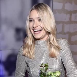 Joanna Koroniewska pokazała piersi. Nazwano ją "deską". Odpisała hejterom