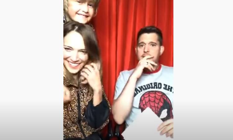 Michael Buble nagrał uroczy filmik z 6-letnim synem. Noah wygrał walkę z rakiem!