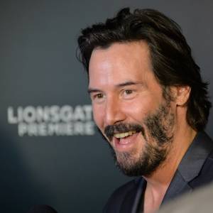 Samolot United Express musiał awaryjnie lądować. Na pokładzie maszyny znajdował się aktor Keanu Reeves!