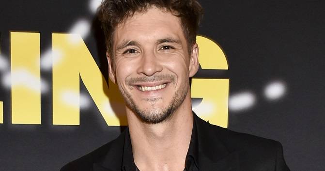 Mikołaj Roznerski nie do poznania. Aktor pochwalił się kadrem z prywatnego archiwum. "Pięknie wyrosłeś"