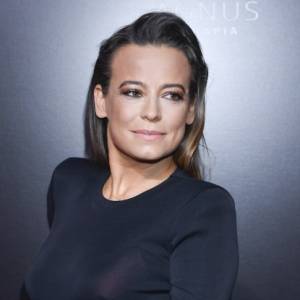 Anna Mucha pozuje z nagim biustem na Mazurach. Fani nie wiedzą, gdzie podziać wzrok [ZDJĘCIA]