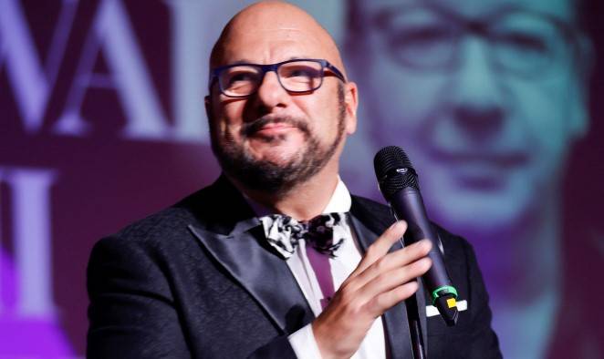 Piotr Gąsowski znowu miał kłopoty na lotnisku. O wszystkim opowiedział. "Jak zwykle"