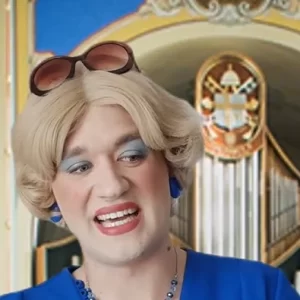 Mateusz Glen tworzy postać Tej Jednej Ciotki. Skąd wziął na nią pomysł?