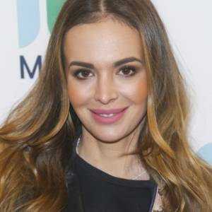 Anna Wendzikowska w stroju kąpielowym kusi wdziękami na plaży. "Aż dech zapiera" - komentują internauci                       