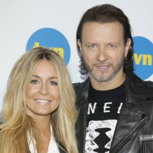 Majdanowie rozgrzewają sieć. Zrzucili ubrania i weszli do wody. "Oddział Różowej Pantery" [FOTO]