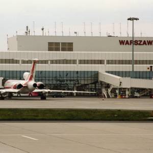 Orkan Dudley krzyżuje plany komunikacyjne. Lot z Krakowa do Warszawy przekierowany do... Budapesztu