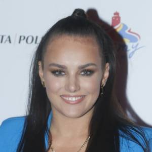 Ewa Farna pokazała z bliska gołe ciało. "Przeszło niełatwą drogę"	                                                           