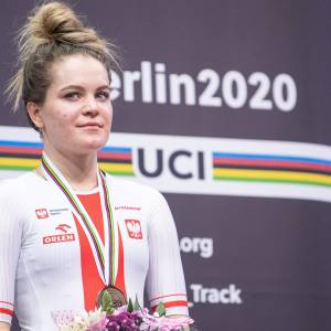 Brawurowo sięgnęła po srebro w kolarstwie. Kim jest Daria Pikulik?