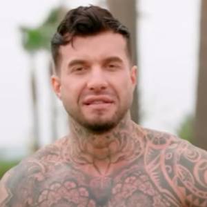 "Love Island". Piotr Jakimczuk zaskoczył swoim zachowaniem na "Wyspie miłości". "Chłopie, podmienili Cię?" - zastanawiają się internauci