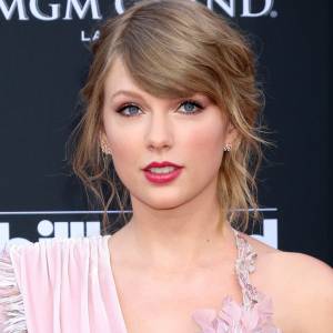 Wpadka Taylor Swift na koncercie. Artystka musiała przerwać występ! Takiego powodu się nie spodziewaliście [WIDEO] 