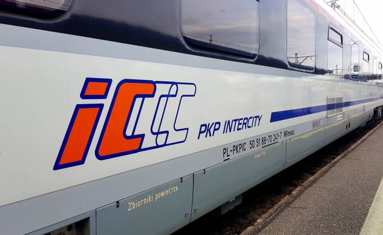 Nocna przerwa w PKP Intercity. Zaskakująca zmiana dla wszystkich pasażerów, fot. Shutterstock