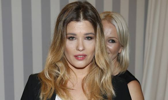 Maria Konarowska pokazała zdjęcia, na których karmi córkę piersią. Aktorka opublikowała intymne kadry w sieci 