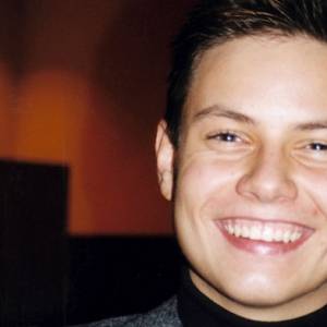 Bartek Wrona był bożyszczem nastolatek. Jak dziś wygląda dawny wokalista Just 5?