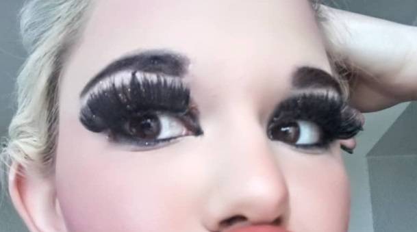 Andrea Ivanova ma największe usta na świecie? Monstrualne wargi mogą przerażać!