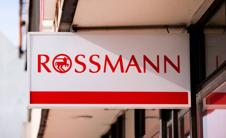 Rossmann. Wielka promocja w drogerii. Hity kosmetyczne i markowe perfumy za półdarmo!