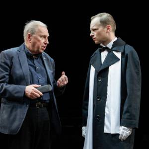 Maciej Stuhr ujawnia, co dzieje się z Jerzym Stuhrem. "Z niektórymi rzeczami już się żegna". W jakim jest stanie?