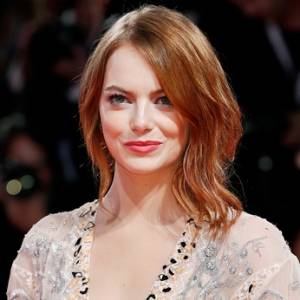 Zaręczyny Emmy Stone. Aktorka pokazała pierścionek! 