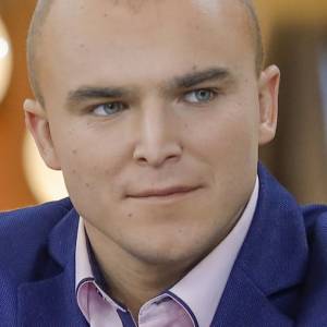 Kamil z "Rolnik szuka żony 8" opublikował nowe zdjęcia córki. Tosia ma już rok! 