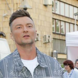 Ona koncertuje, a on? Tak wyglądają pierwsze wakacje Libera po ogłoszeniu rozstania! 