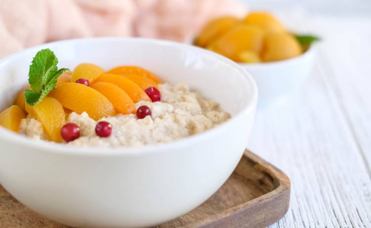 Jak zrobić dobrą owsiankę? Fot. zdjęcie ilustracyjne/Shutterstock