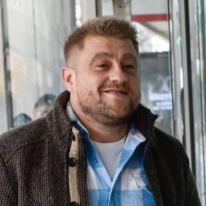 Tomasz Jakubiak obejrzał nowego „MasterChefa Nastolatki”. „Płakałem jak bóbr”                       