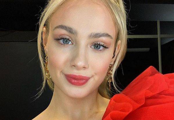 Wiktoria Gąsiewska bez biustonosza i w nowej fryzurze! "Tatiana Okupnik vibes" - komentują fani