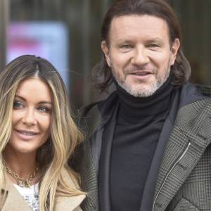 Małgorzata Rozenek i Radosław Majdan na nowym kadrze. Oni eleganccy, ale co to za perspektywa? "Dziwne zdjęcie"