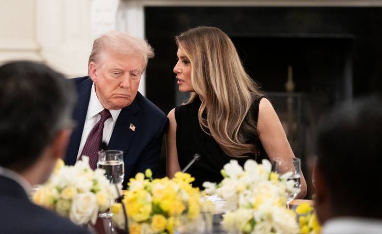 Dokument o Melanii Trump rozgrzewa Amerykę! Rekordowy budżet i polityczna burza, fot. Shutterstock