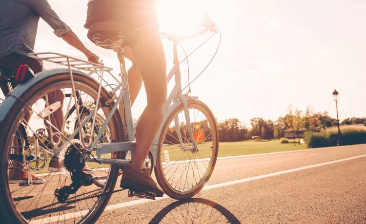 Policjant jedzie 1000 km i pomaga chorej 19-latce. Zderzenie z ciężarówką pokrzyżowało plany? Wiemy, co dalej z wyprawą!