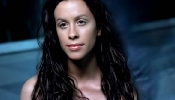 Alanis Morissette w wyjątkowy sposób podzieliła się radosną nowiną! Artystka jest w ciąży!                                 