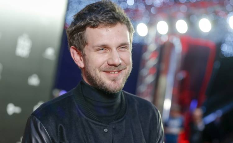 Antek Królikowski potwierdza, że ma nową dziewczynę! To popularna aktorka [FOTO]                      