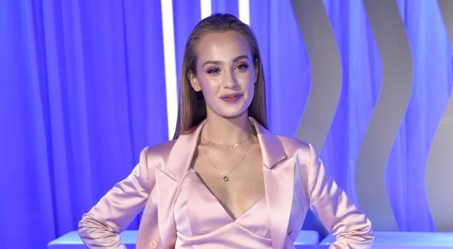 Wiktoria Gąsiewska pręży ciało w prześwitującej bieliźnie. Pokazała zdjęcie z odważnej sesji