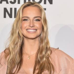 Karolina Pisarek podgrzewa atmosferę. Eksponuje pośladki na rajskim tle. "Pięknie" [FOTO]