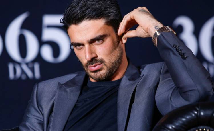 Michele Morrone przeszedł ogromną metamorfozę. Gwiazdor "365 dni" wyglądał zupełnie inaczej!