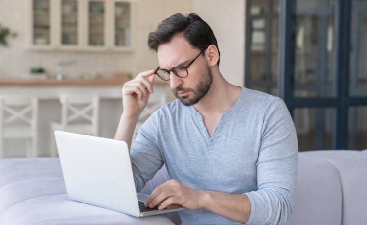 Chcesz sprzedać przez internet? Ten błąd może kosztować cię słono kosztować, fot. Shutterstock