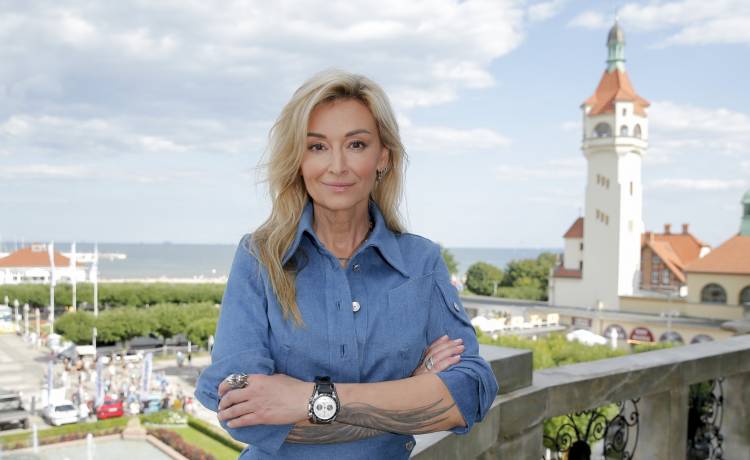 Wojciechowska w lalkowej wersji! Podróżniczka pokazała, jak na jej podobiznę zareagowały koty [FOTO]