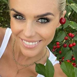 Jak wygląda żona Marcina Mroczka? Marlena Muranowicz kusi w prześwitującej kreacji! [ZDJĘCIA]