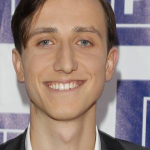 W "M jak miłość" gra księdza. Jego żona też występuje w hicie TVP! Paweł Janyst z partnerką 