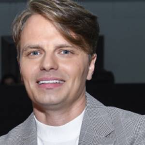 Marcin Hakiel udostępnił fotografię z tajemniczą blondynką. " Widać, że piękna kobieta, zmiana na lepsze"