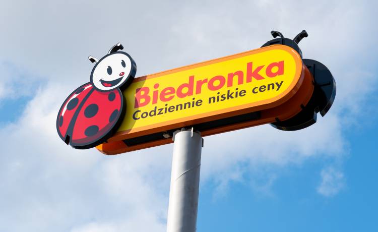 Szaleństwo w Biedronce na Dzień Dziecka. Sieć rozdaje prezenty