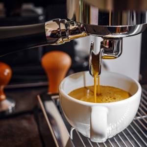 Dlaczego warto dodać szczyptę soli do porannej kawy?                                               