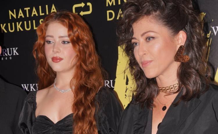 Anna Dąbrówka z mamą - Natalią Kukulską, fot. TRICOLORS/East News